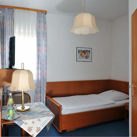 格鲁纳鲍姆酒店 Pommersfelden 外观 照片